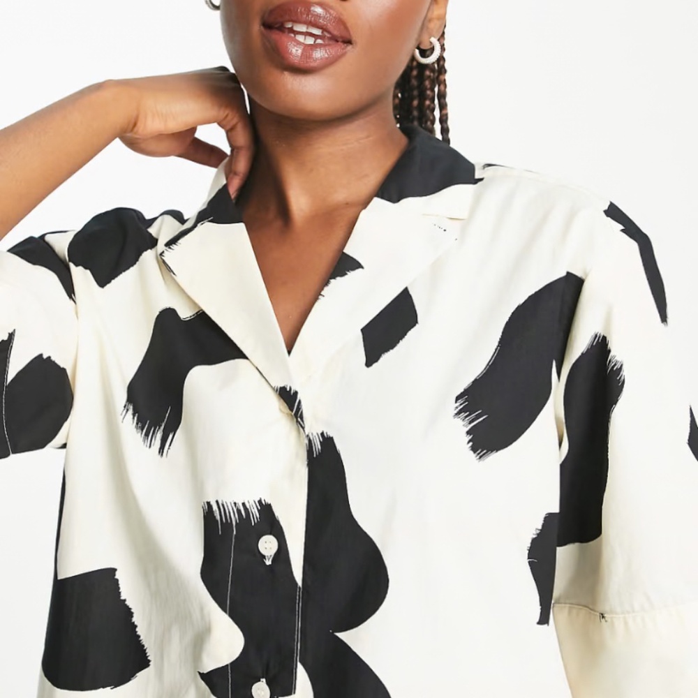 MONKI Abstract Short Sleeve Collared Button Down